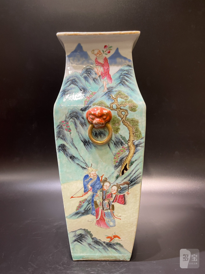 清同治 粉彩群仙祝寿图铺首方瓶 - 图4